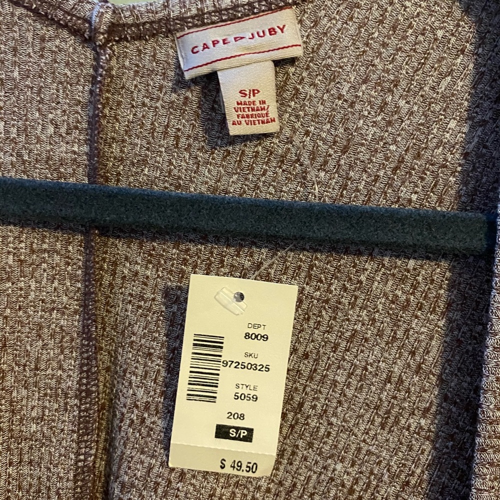 Cardigan - Picture 2 of 3